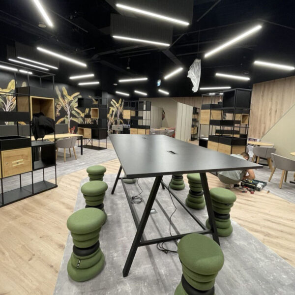 Commercial 02 600x600